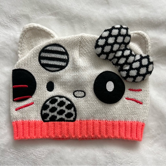 SANRIO | HELLO KITTY WOMEN’S KNIT BEANIE HAT AND SCARF WRAP MATCHING SET - Picture 2 of 3